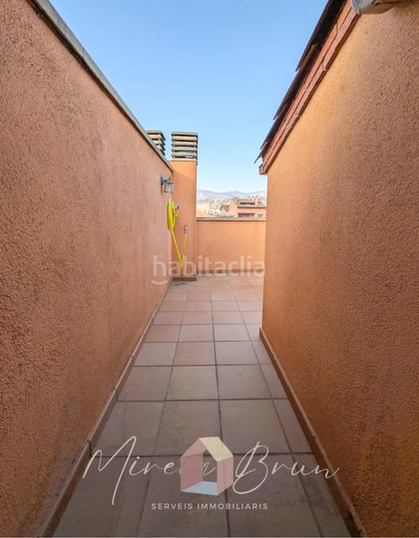 Foto d237ddc2-405e-4fd1-bc5f-49e86d24f036. Duplex with heating parking in Tona