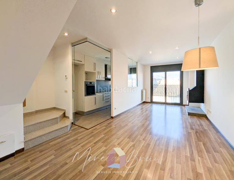 Foto ef8230d7-5376-4275-8233-01bc3540da27. Duplex with heating parking in Tona