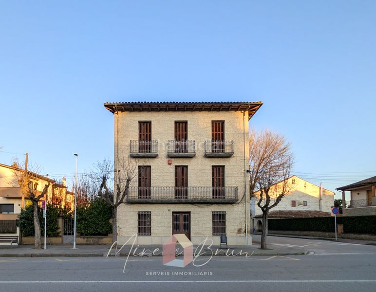 Foto cf1c0871-dee0-48f5-b86a-6b0965e5aa61. Xalet amb calefacció aparcament a Tona