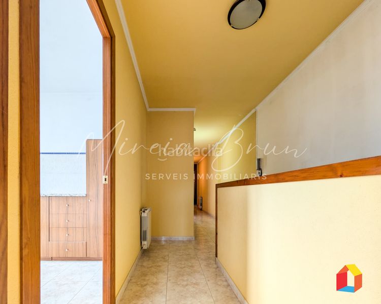Foto 042eec5c-3a34-46a0-b148-282e4e8327d6. Casa adossada amb calefacció aparcament a Tona