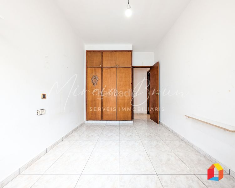 Foto 86a53960-7e3a-4738-a365-9f5823a6ef09. Casa adossada amb calefacció aparcament a Tona