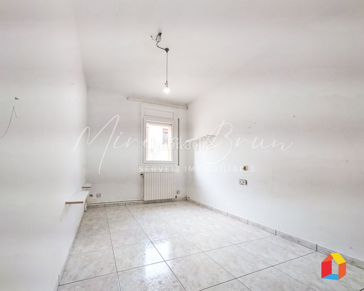 Foto bd24aad5-9294-4e0f-8a33-c3152dacee4e. Casa adossada amb calefacció aparcament a Tona
