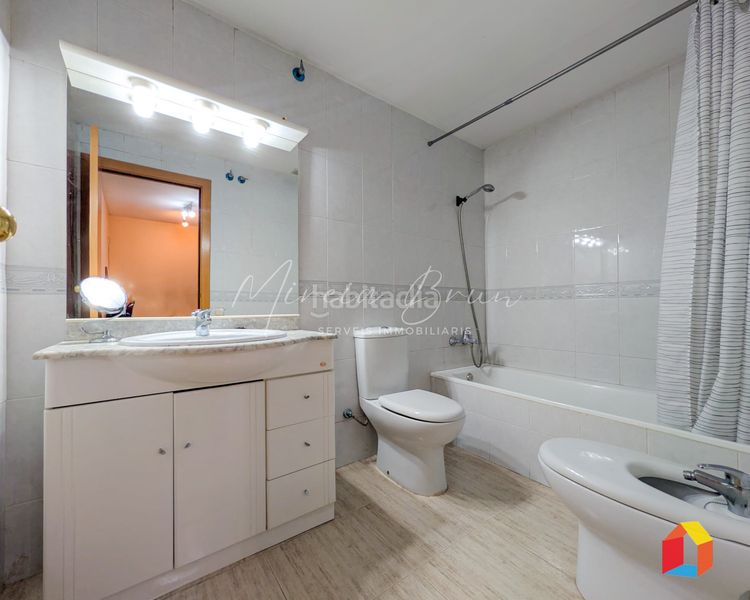 Foto fa795c1b-d82b-436f-a11f-f673dd3033f2. Piso en Tona