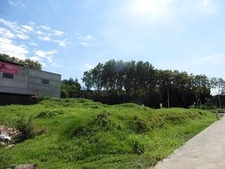 Terreno residencial  De la industria. Información: