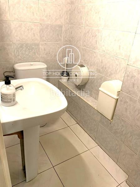 Foto e40eb3b6-db22-4346-bd9f-82fd4ab9b310. Local comercial se vende local con negocia a pleno rendimiento en Arenys de Munt