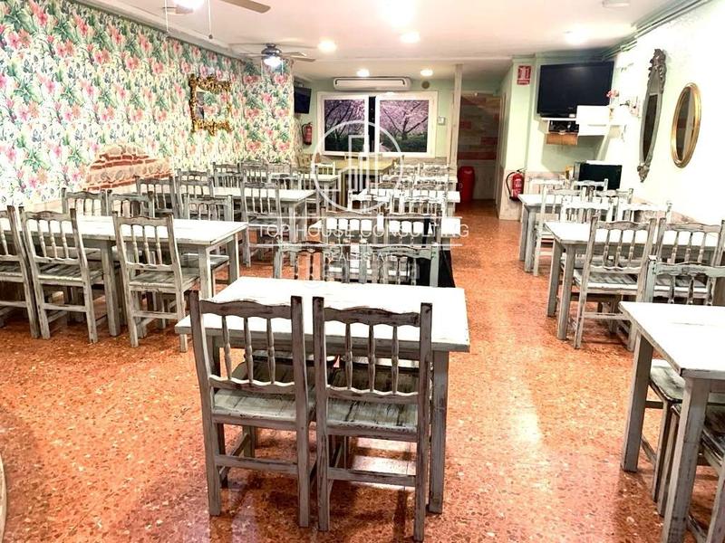 Foto fadde361-9388-4a58-ada2-209df6807c5b. Local comercial se vende local con negocia a pleno rendimiento en Arenys de Munt