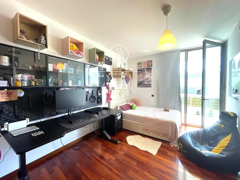 Foto a7bd5bb3-6925-48aa-8581-5a12bec333d9. Xalet amb calefacció aparcament piscina a Urbanitzacions Arenys de Mar