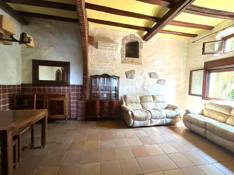 Foto f78774d8-cb57-4ec8-bdbf-86fed276a4d1. Alquiler casa masía 2 casas en 1 en alquiler en Centre Arenys de Mar