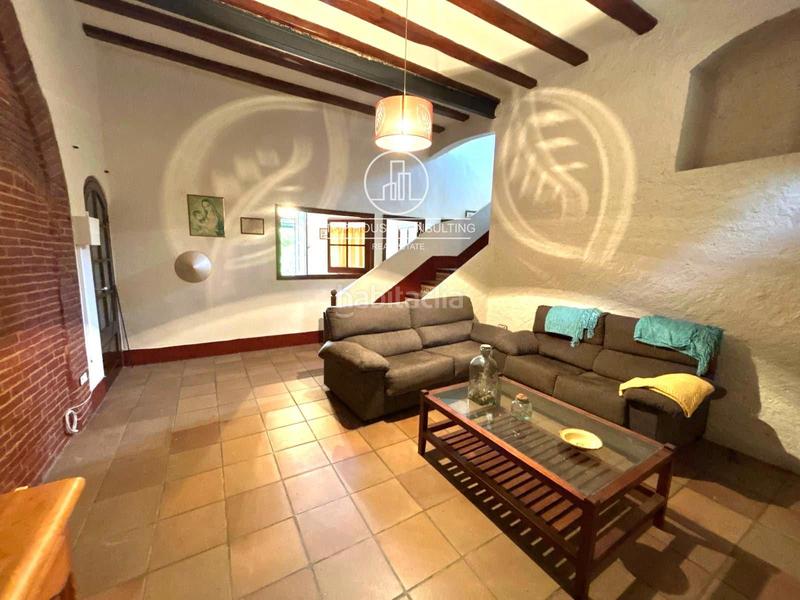 Foto c3526ef8-0939-4c94-89db-695c1684f9b7. Lloguer casa amb calefacció a Centre Arenys de Mar