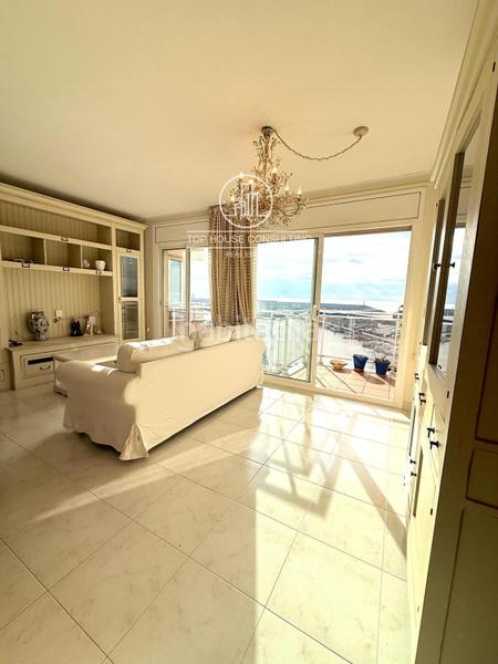 Foto a2ea3e11-c92d-47c4-afb6-8446b75e2c00. Piso en Centre Arenys de Mar