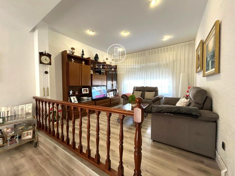 Foto 43382ec1-2b49-40d3-86d2-eed919453881. Casa adossada amb calefacció aparcament a Zona alta Arenys de Mar