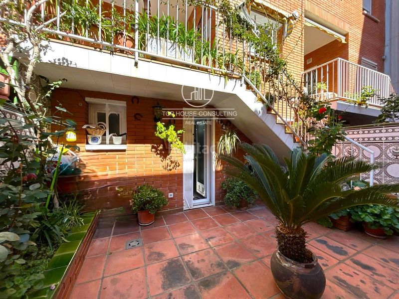 Foto f12b9b38-fc00-451d-9db6-0da2a9986b38. Casa adossada amb calefacció aparcament a Zona alta Arenys de Mar