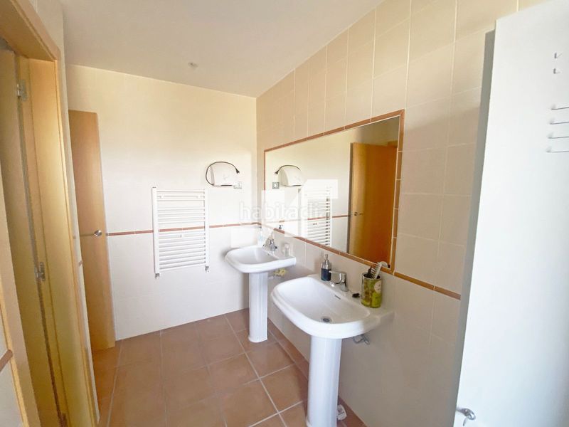 Foto 0613f553-530d-49a9-8bd8-e17d9d472944. Edifici a Orea