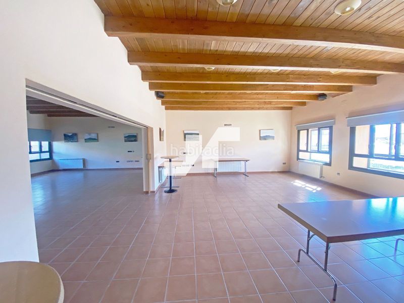 Foto 3bd03503-352f-43e5-8e32-576d402fa589. Edifici a Orea