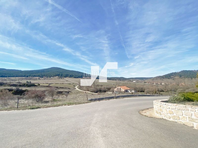 Foto 444fc5e9-60b9-41f1-b3ff-1dc76f713920. Edifici a Orea