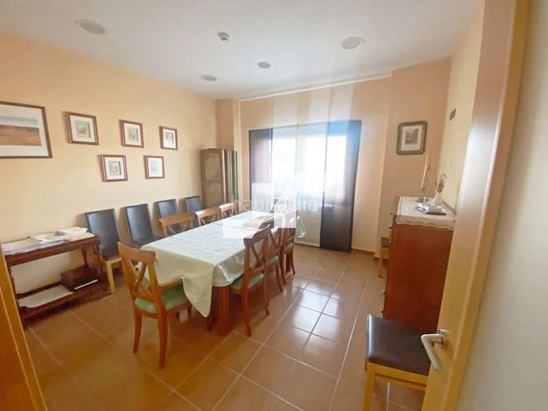 Foto 598eb2ca-7c7e-41ad-9d52-454570ea40c1. Edifici a Orea