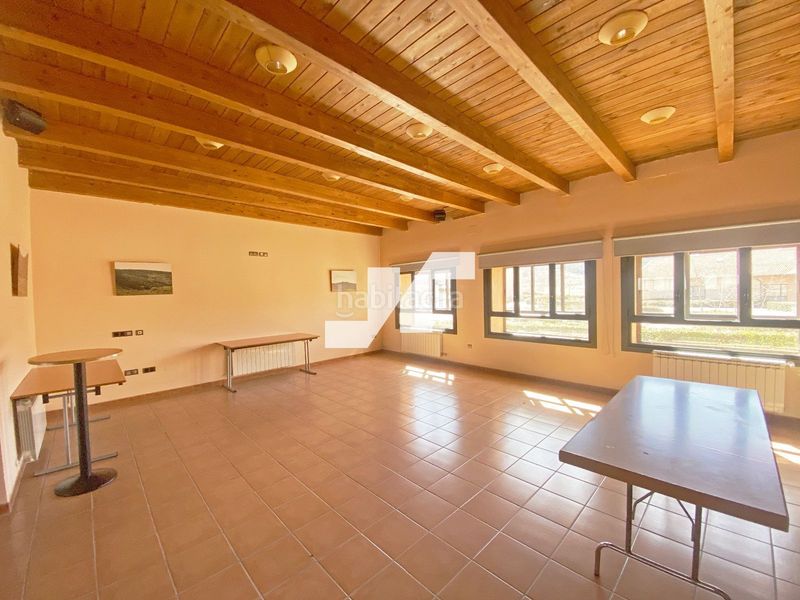 Foto 5b5604d5-441b-41f3-9d37-7c252e462a06. Edifici a Orea