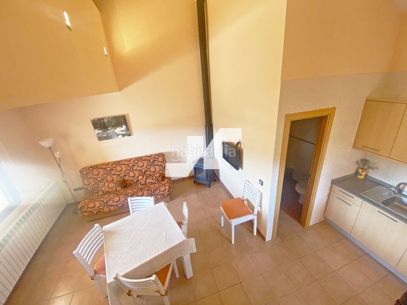 Foto 96f3e4e6-8a59-40dc-9531-7d0637d0674c. Edifici a Orea