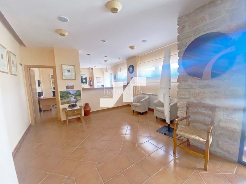 Foto b0a427a9-b84e-4d7a-8607-2043ff8877cb. Edifici a Orea