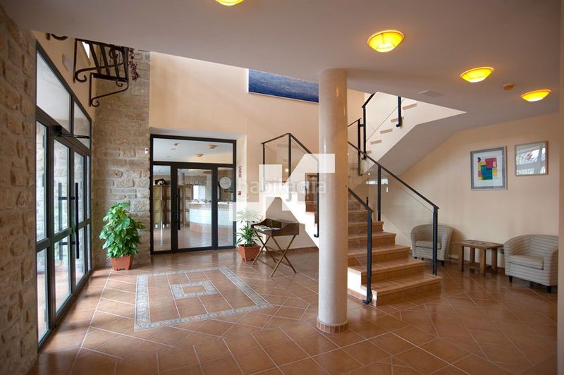 Foto b0c96208-23c2-439b-96b9-2f8509b80805. Edifici a Orea