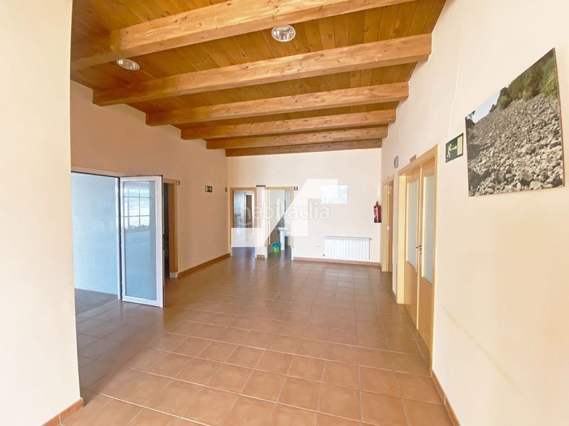 Foto b246fe52-555b-4353-92b6-00a90458d0e4. Edifici a Orea