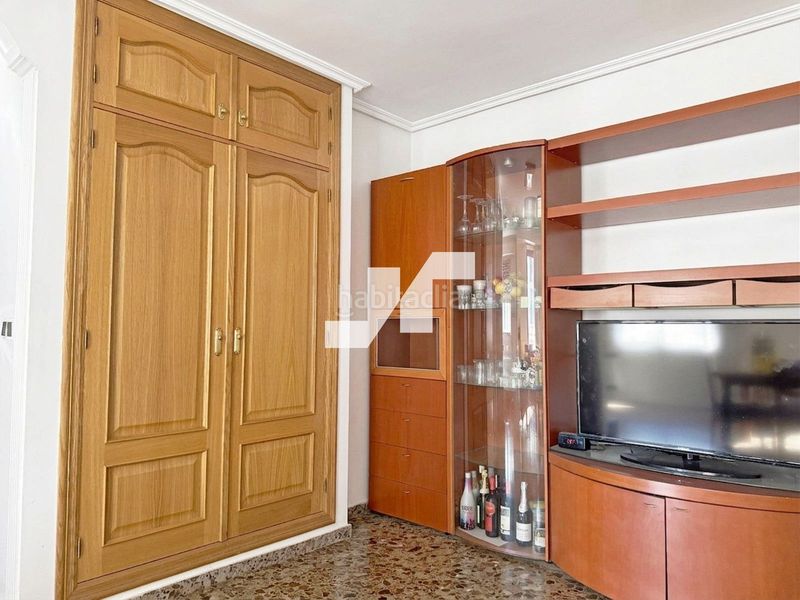 Foto 0efcc0ee-f7ca-4b54-86c0-35446c025de3. Edifici a Llombai Burriana