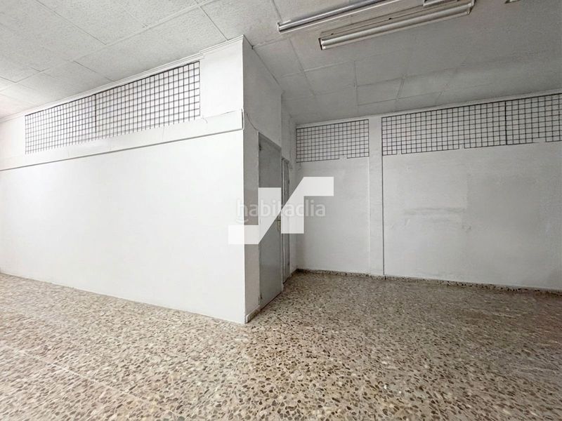 Foto 0ffcde20-982b-45a9-8f47-75f0d5639ae3. Edifici a Llombai Burriana