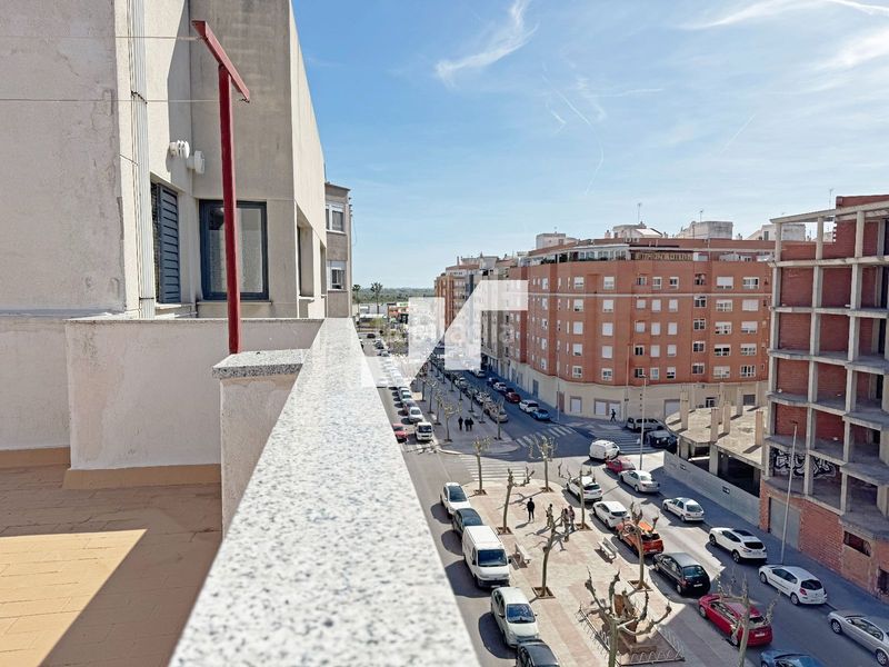 Foto 116a1721-8891-49c6-8291-a3d1b15f21a6. Edifici a Llombai Burriana