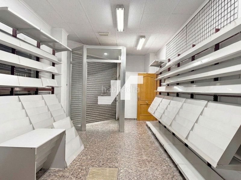 Foto 2512d7ae-5e6a-4f12-85ac-f126327dd376. Edifici a Llombai Burriana