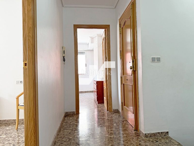 Foto 37172bec-c582-4547-9ae9-1a436ae7ebe2. Edifici a Llombai Burriana