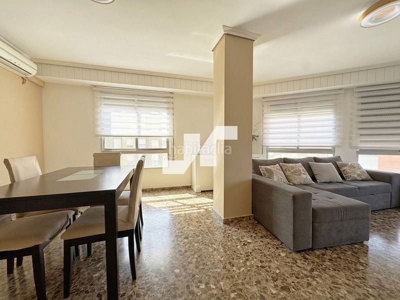 Foto 371cbbcd-64e2-4402-b189-6563c837e2e1. Edifici a Llombai Burriana