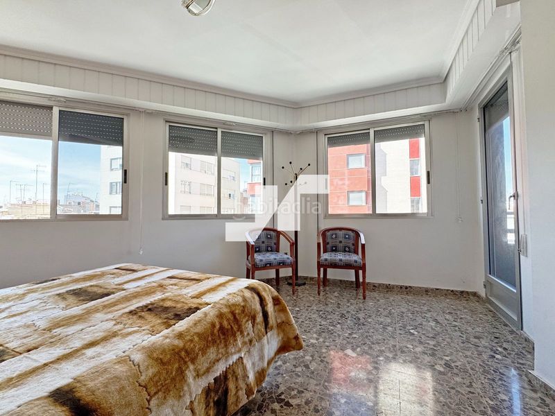 Foto 3b3442bb-e878-4e50-9040-25b6b3aa2f22. Edifici a Llombai Burriana