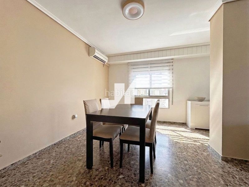 Foto 46bccbaf-034a-4291-b1a9-dcdeb50da9e7. Edifici a Llombai Burriana