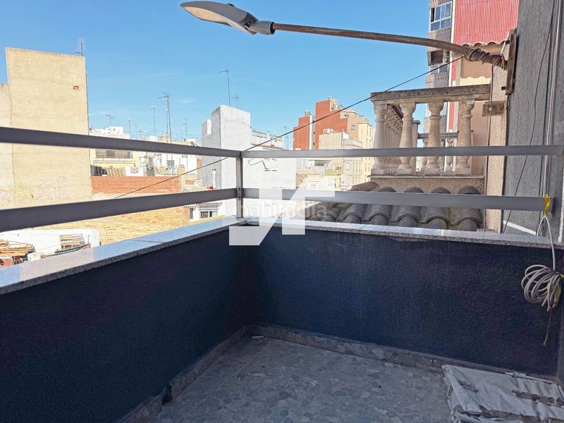 Foto 6abfca3e-4990-4b2c-9292-abe3e273e469. Edifici a Llombai Burriana