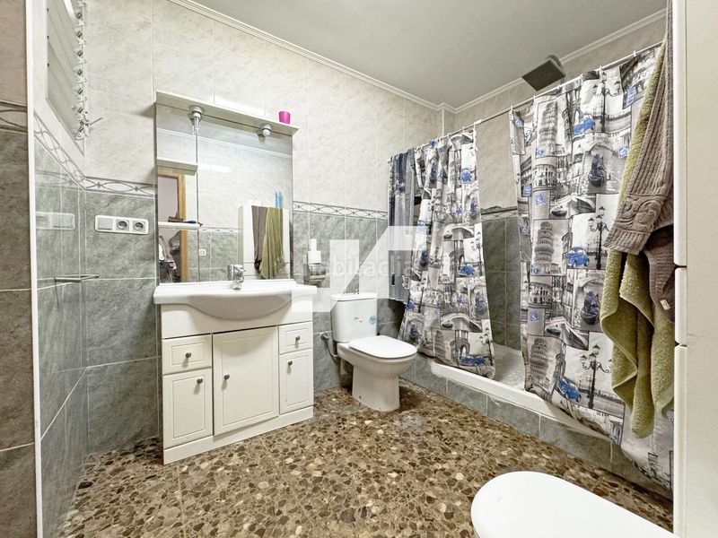 Foto c467e207-03d5-4cb2-8b46-87154b2edf20. Edifici a Llombai Burriana