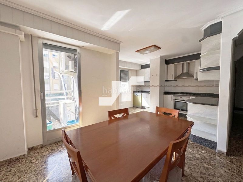 Foto eb5dde7a-9d09-4fcc-94c9-1b4d9a7e183c. Edifici a Llombai Burriana