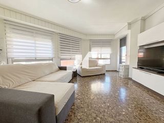 Edifici  Pedro iv. Edificio con local y 2 dúplex en burriana