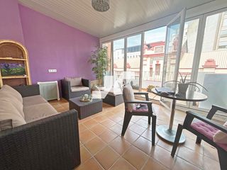 Casa  España. Casa con local y terrazas en centro de almazora