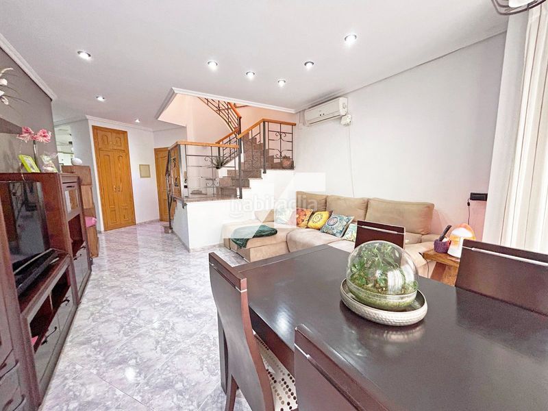 Foto e6b0ef34-0265-481e-9d7c-4fbe98fa95b4. Casa a Centro Almazora / Almassora
