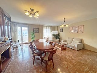 Dúplex  Carinyena. Dúplex de 6 habitaciones con garaje en vilareal