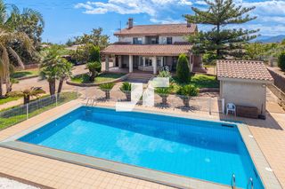 Xalet  Dels pescadors. Chalet independiente con piscina en vilareal