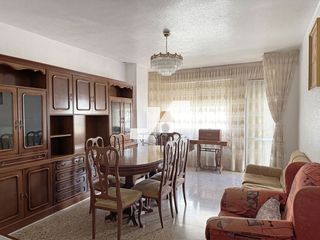 Pis  Pintor gimeno bar�n. Piso de 4 habitaciones con garaje en vilareal
