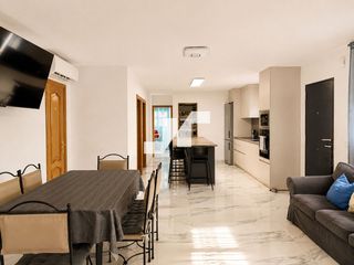 Casa  San juan evangelista. Casa de 5 habitaciones con terraza y solárium en vilareal