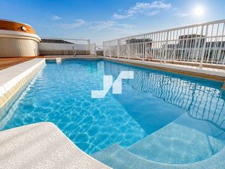 Affitto Piccolo appartamento  Marbella. Apartamento en alquiler con vistas al mar en moncófar