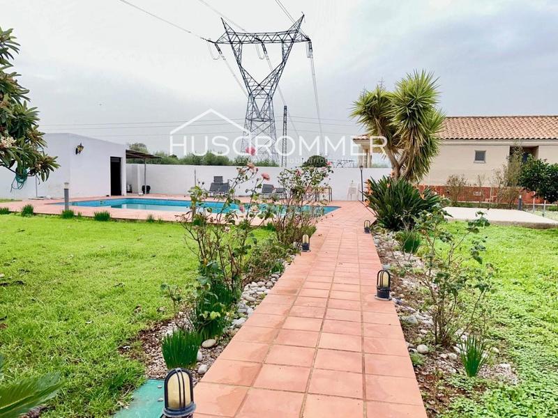 Foto 740a02c7-6df6-4bcb-8ea8-4ad3b332e3f8. Xalet amb aparcament piscina a Madrigal Villarreal / Vila - real