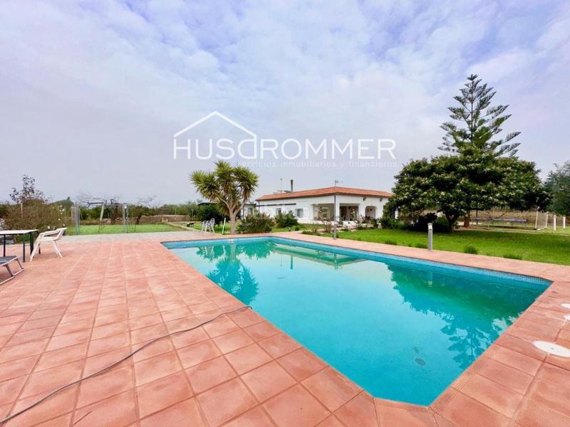 Foto 93c73f25-8915-4339-8480-94b4e17d0359. Xalet amb aparcament piscina a Madrigal Villarreal / Vila - real