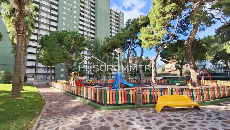 Foto d7c46a12-6dd4-4a6c-9846-f14ed6433955. Lloguer pis amb aparcament piscina a Voramar Benicasim / Benicàssim