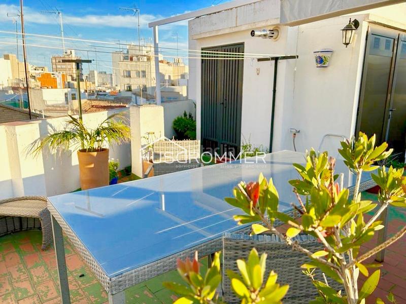 Foto adaa3d32-cfd7-4038-b64a-f660ee11ab79. Casa con riscaldamento in Llombai Burriana