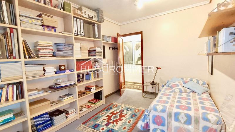 Foto 0a2f9b7d-ae4b-4969-baf2-7655fe2a2c95. House with parking in Centro Villarreal / Vila - real