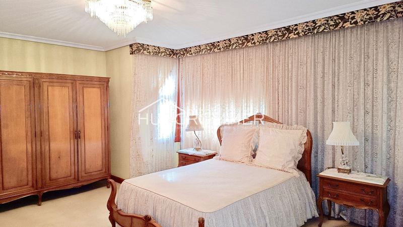 Foto 0df95ccb-8ee9-4149-a638-c46e9e8cfc1a. House with parking in Centro Villarreal / Vila - real